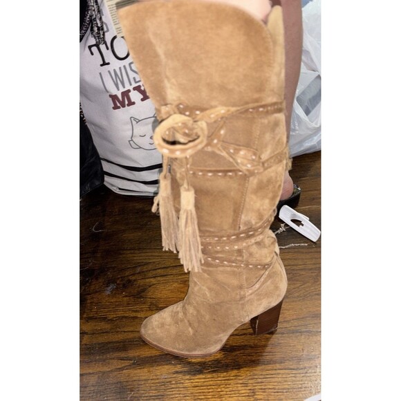 MICHAEL KORS KNEE SUEDE  BOOTS, SUEDE, 3FINGE DETAILS Tan 6.5 - Picture 1 of 16